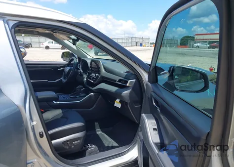 2024 Toyota Highlander Xle из США, поврежденный, VIN 5TDKDRBHXRS563720